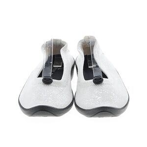 Arcopedico White ballet flats Sz 9